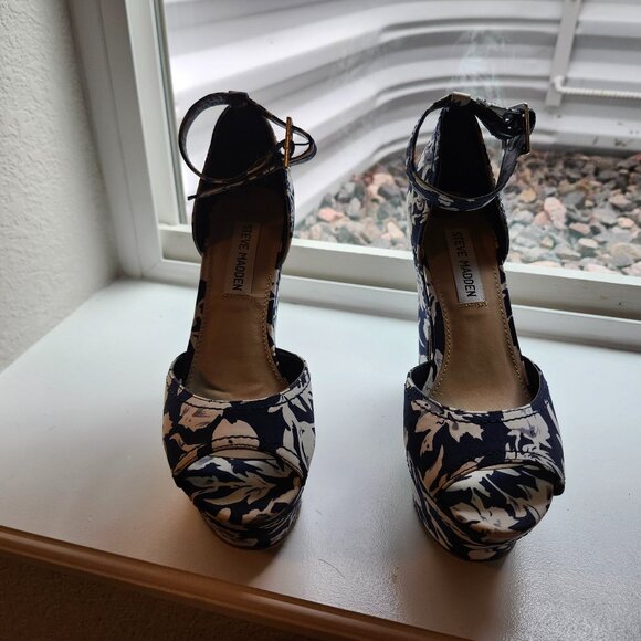 Steve Madden Shoes - Steve Madden Blue w/ White Flowers Platforms